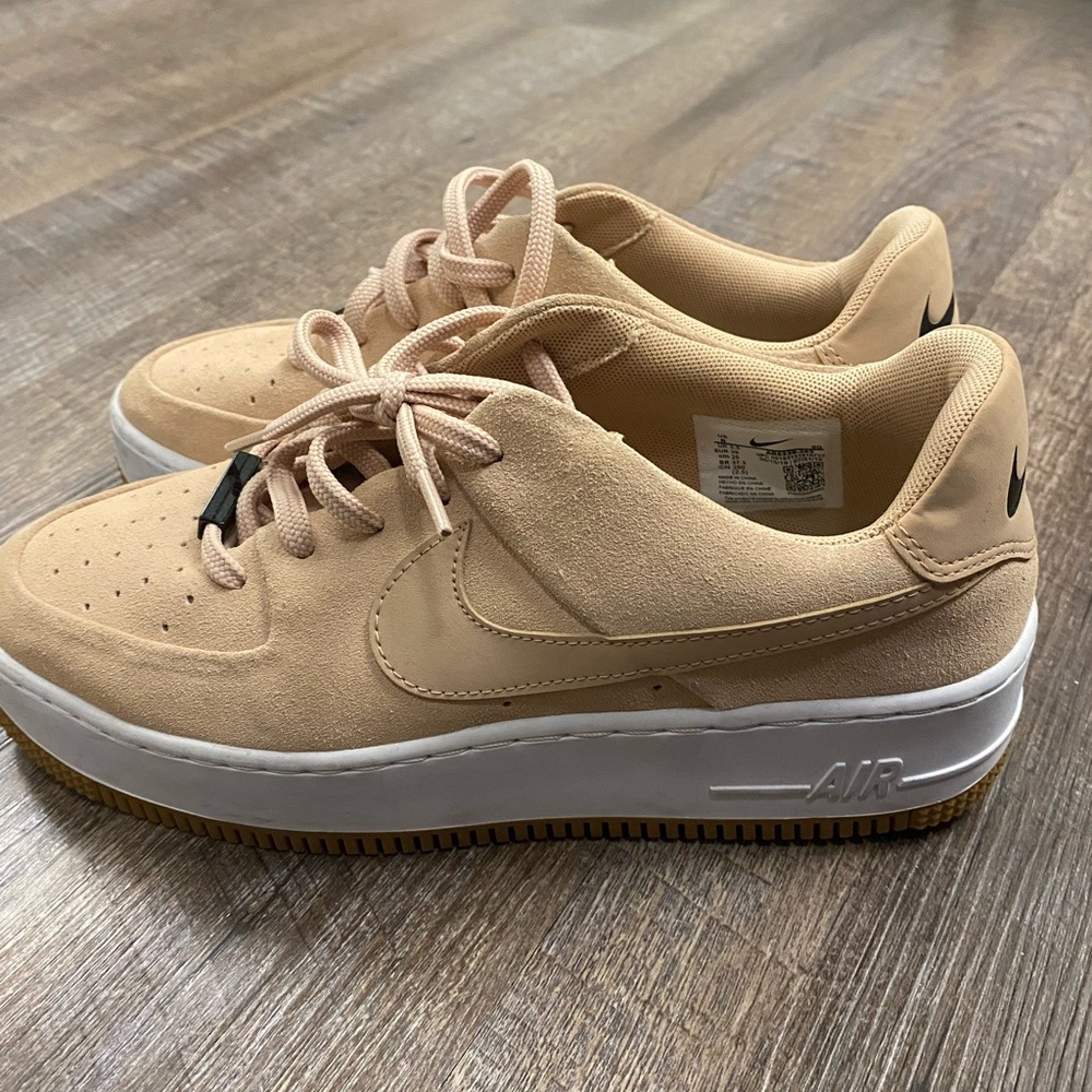 Nike Air Force 1